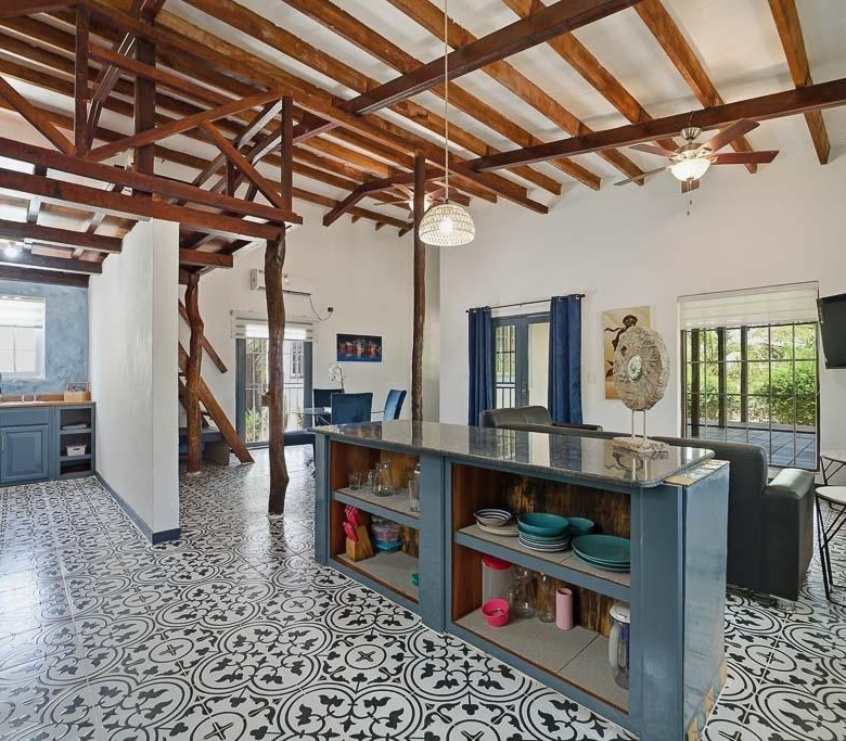780