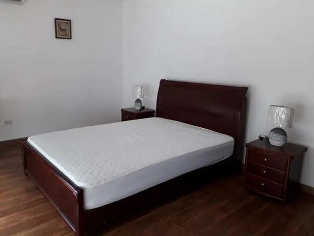 640