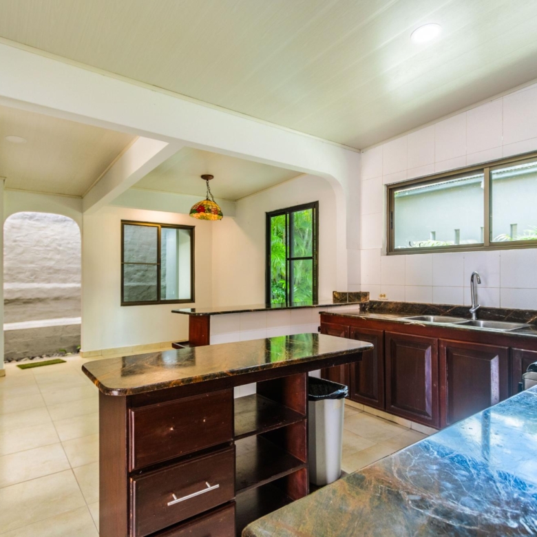780