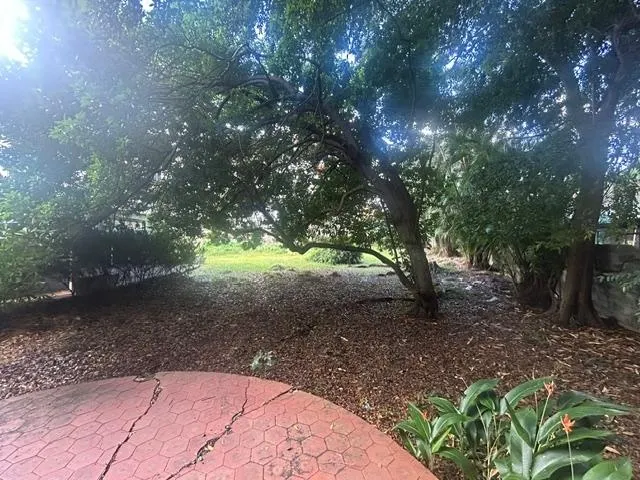 640