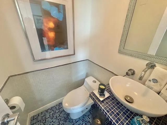 640