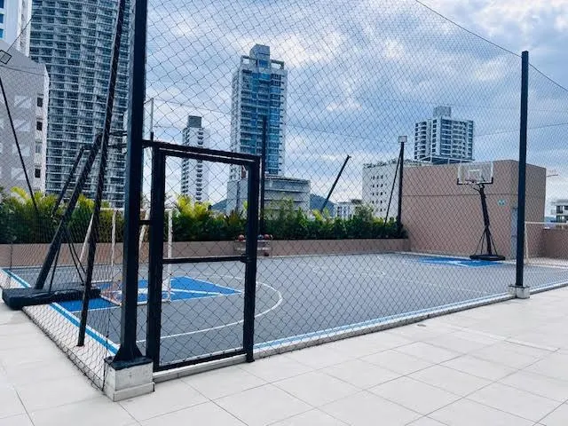640