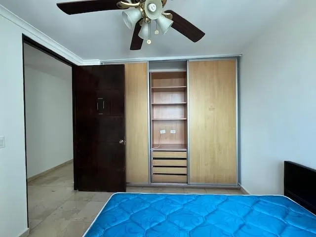640