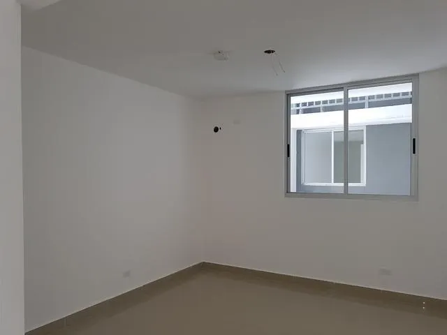 640
